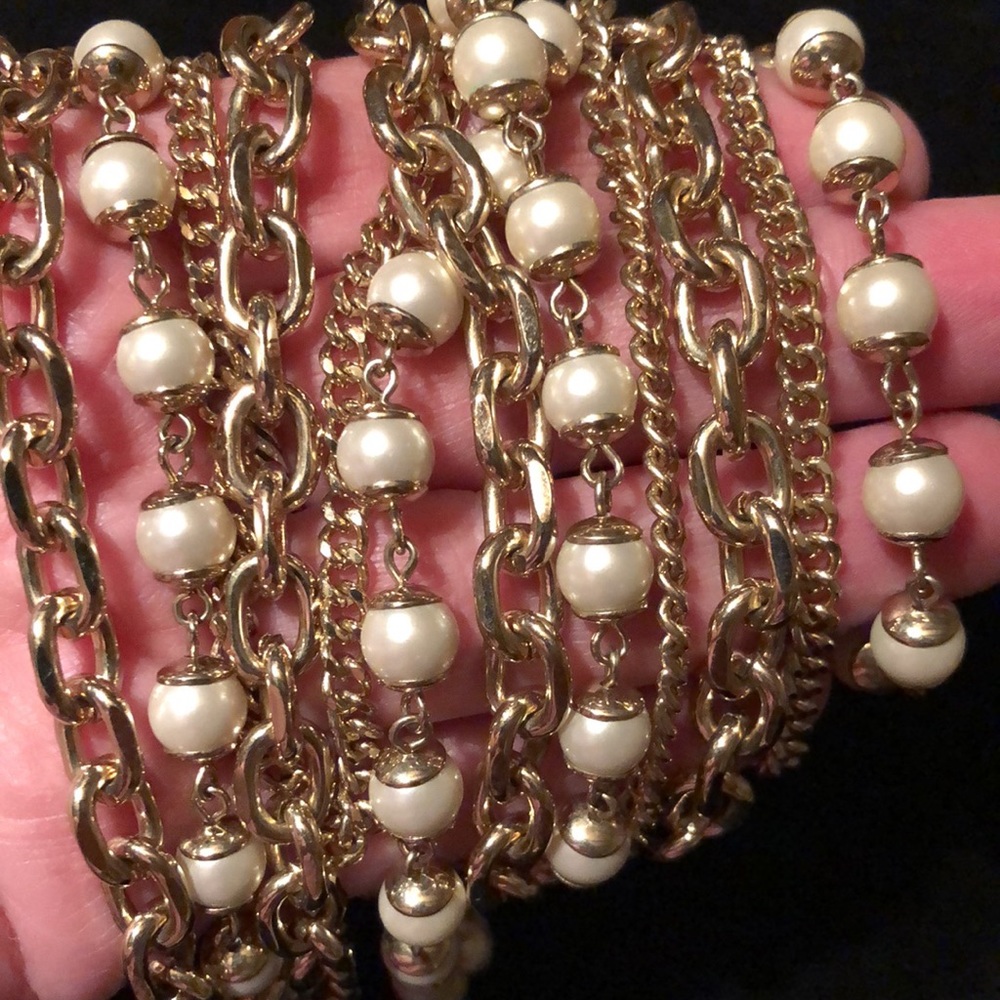 ANN TAYLOR 3-Layer Pearls & Gold Necklace Substantial & Classic Design NEW - Picture 2 of 13